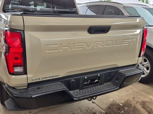 Used 2023 Chevrolet Colorado Z71 w/ Z71 Convenience Package 2 AWD/4WD image 7