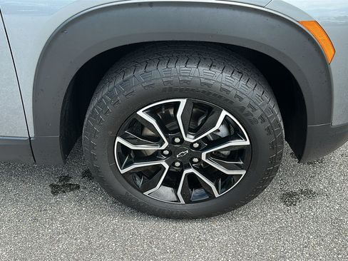 Used 2025 Chevrolet TrailBlazer ACTIV w/ Convenience Package AWD/4WD image 8