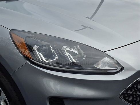 Used 2022 Ford Escape SE w/ Convenience Package image 9