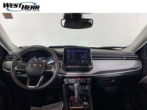 Used 2022 Jeep Compass Latitude w/ Convenience Group AWD/4WD image 17