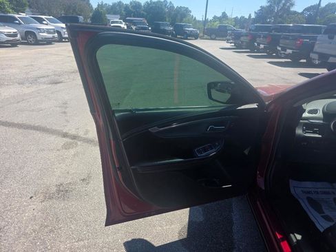 Used 2020 Chevrolet Impala LT w/ LT Convenience Package FWD image 6