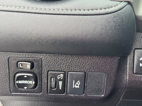 Used 2017 Toyota RAV4 XLE image 15