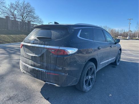 Used 2023 Buick Enclave Essence w/ Experience Buick Package image 4