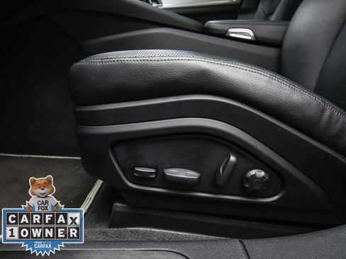 Used 2022 Porsche Panamera Platinum Edition image 42