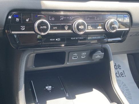 Used 2024 Honda Pilot Elite image 24