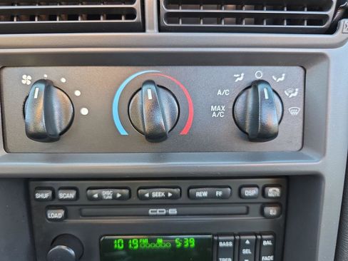 Used 2002 Ford Mustang GT image 25