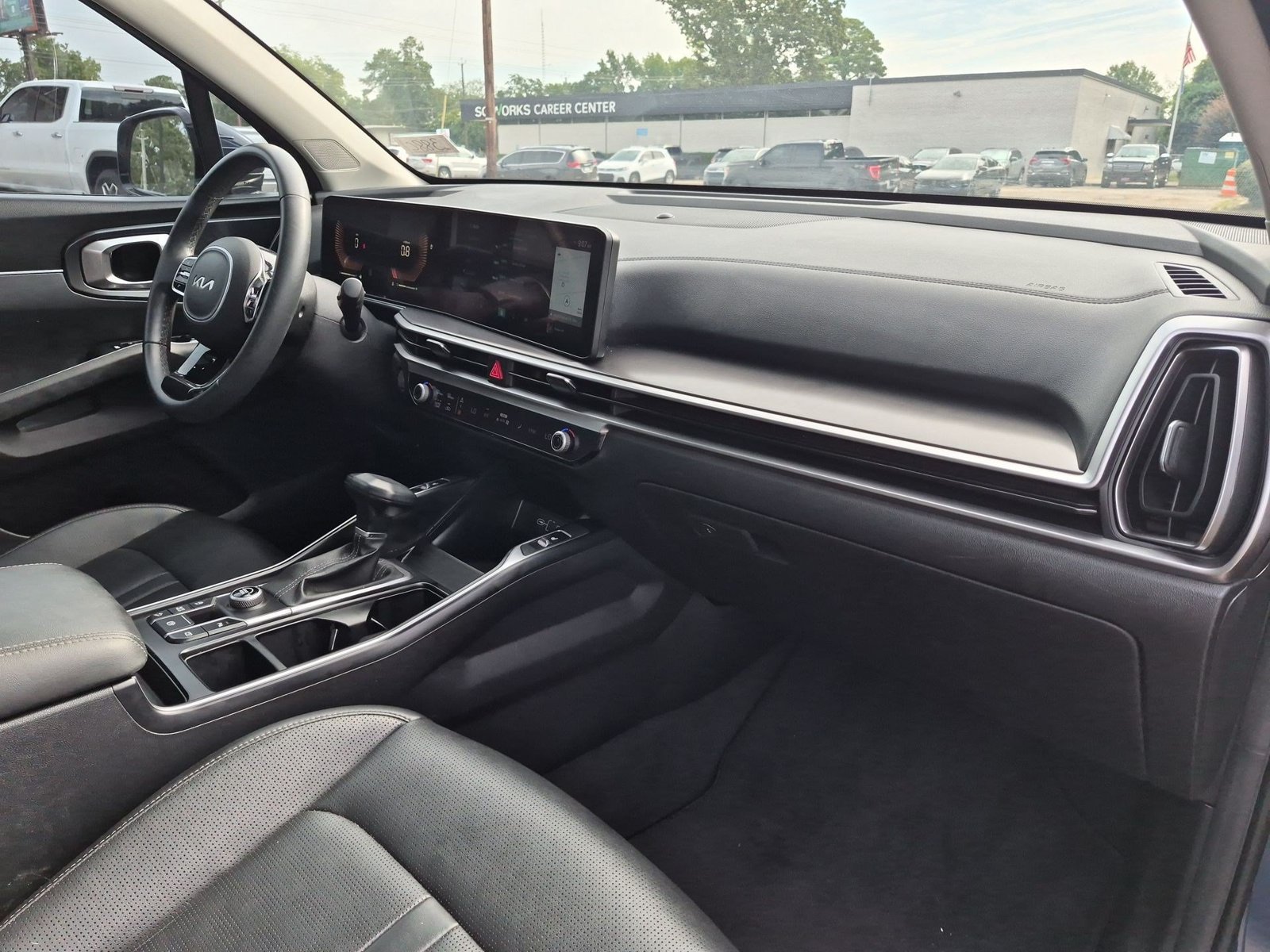Used 2024 Kia Sorento EX w/ Panoramic Sunroof Package FWD image 31