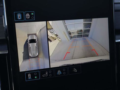 Used 2024 GMC Acadia Elevation image 18