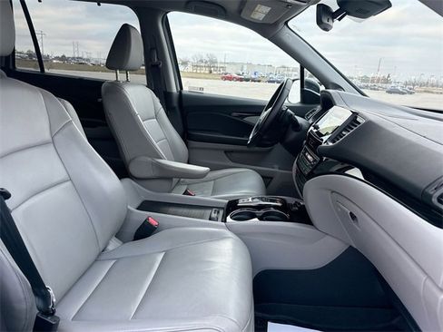 Used 2020 Honda Pilot Touring image 32