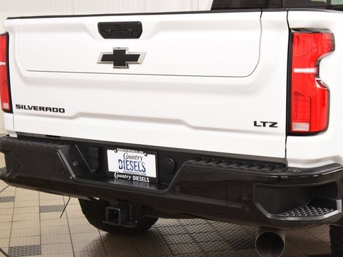 Used 2025 Chevrolet Silverado 2500 LTZ w/ LTZ Plus Package AWD/4WD image 22