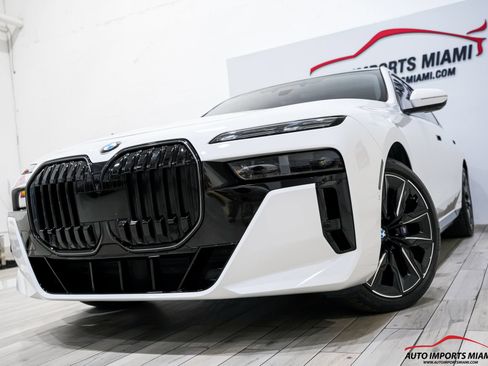 Used 2024 BMW 760i xDrive w/ Executive Package AWD/4WD image 2