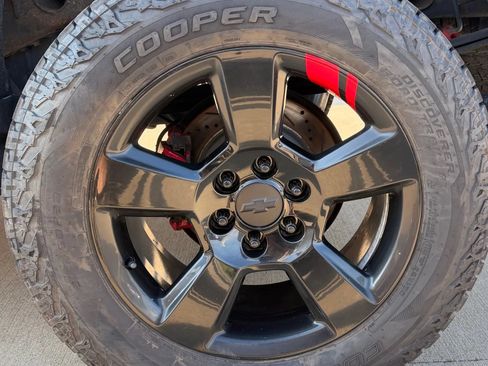 Used 2018 Chevrolet Silverado 1500 LTZ Z71 w/ Redline Edition AWD/4WD image 31