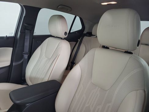 Used 2024 Buick Encore GX Avenir w/ Avenir Convenience Package FWD image 22