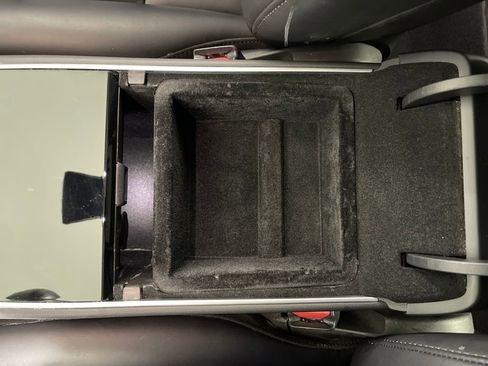 Used 2018 Tesla Model 3 Mid Range image 25