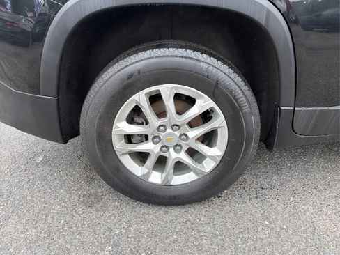 Used 2020 Chevrolet Traverse LT FWD image 14