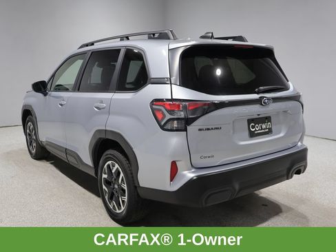 Used 2025 Subaru Forester Premium AWD/4WD image 5