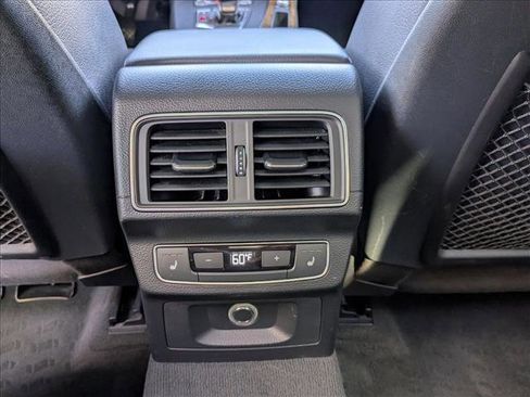 Used 2018 Audi Q5 2.0T Premium Plus w/ Premium Plus Package image 16