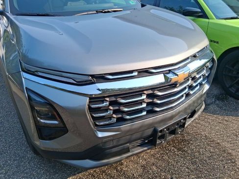 Used 2026 Chevrolet Equinox LT w/ Convenience Package II FWD image 2