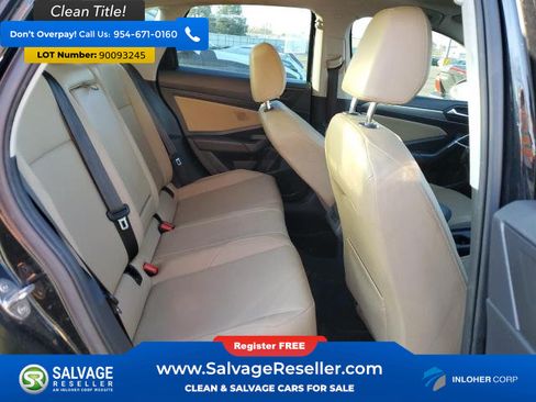 Used 2019 Volkswagen Jetta SE w/ Cold Weather Package FWD image 13