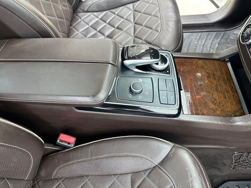 Used 2019 Mercedes-Benz GLS 550 4MATIC image 23