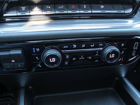 Used 2025 Chevrolet Silverado 2500 High Country w/ Technology Package image 40