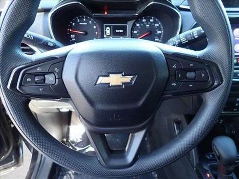 Used 2023 Chevrolet TrailBlazer LT w/ Convenience Package AWD/4WD image 13