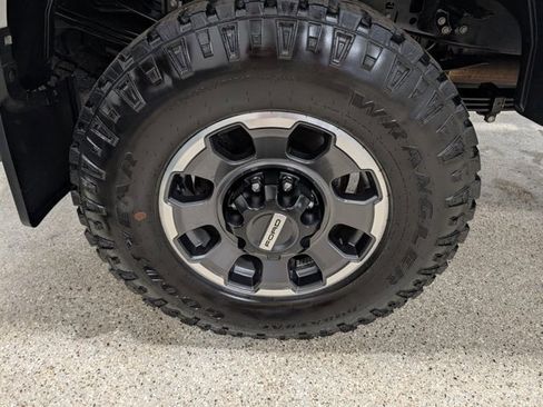 Used 2024 Ford F250 Platinum w/ Tremor Off-Road Package image 15