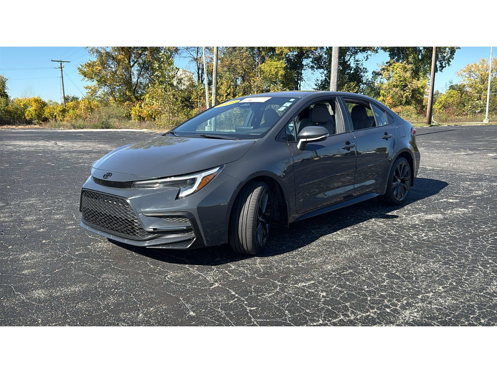 Certified 2023 Toyota Corolla SE FWD image 3