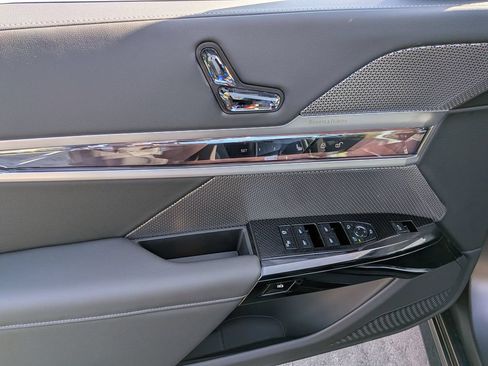 New 2026 BMW 740i RWD image 16