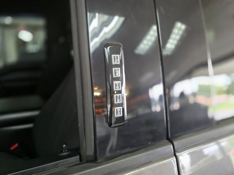 Used 2017 Ford F150 XLT w/ Equipment Group 302A Luxury AWD/4WD image 36