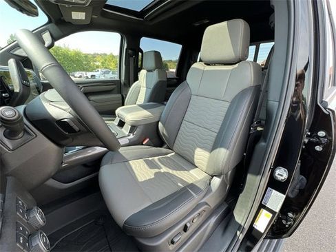 New 2025 Chevrolet Silverado 2500 ZR2 w/ Technology Package image 20