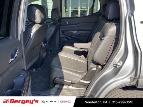 Used 2023 GMC Acadia SLT w/ Elevation Edition AWD/4WD image 6
