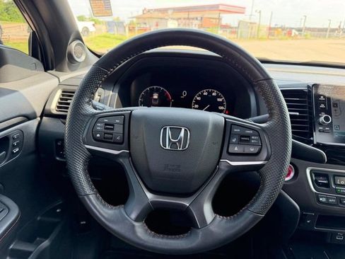 Used 2025 Honda Ridgeline TrailSport image 10