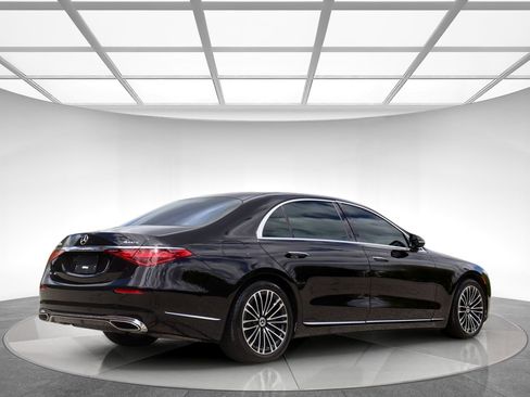 Used 2023 Mercedes-Benz S 580e 4MATIC Sedan w/ Warmth & Comfort Package image 8