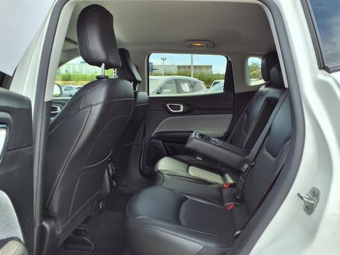 Used 2022 Jeep Compass Latitude image 25