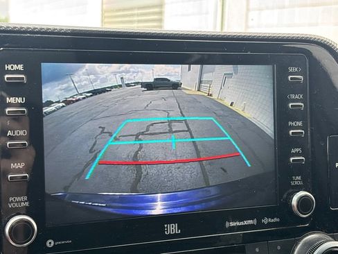 Used 2021 Toyota Highlander XSE FWD image 11