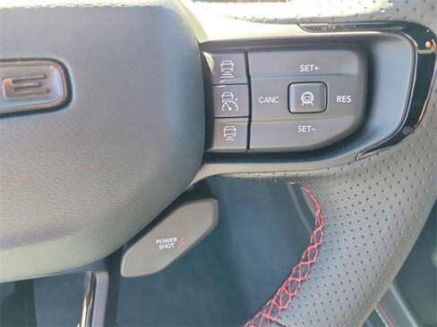 Used 2025 Dodge Charger R/T w/ Sun & Sound Package image 17