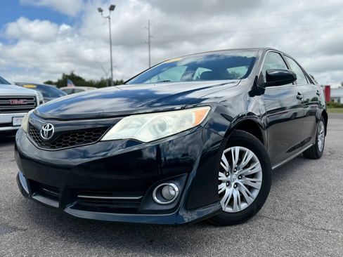 Used 2012 Toyota Camry LE FWD image 14