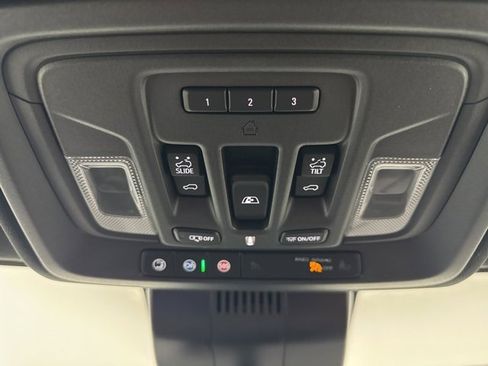 Used 2024 Chevrolet Silverado 1500 High Country w/ High Country Premium Package image 25