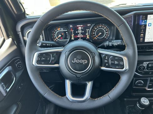 Used 2024 Jeep Wrangler Unlimited Sahara AWD/4WD image 23