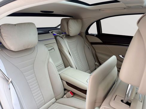 Used 2017 Mercedes-Benz S 550 4MATIC Sedan w/ Premium Package image 26