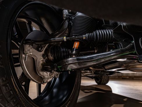 Used 2026 Cadillac Escalade Platinum Sport w/ LPO, ONYX Package image 11