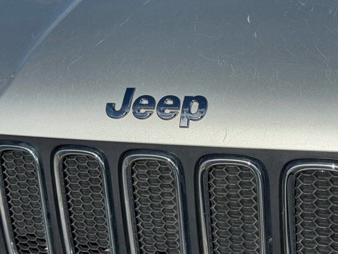 Used 2018 Jeep Renegade Sport w/ Power & Air Group image 21