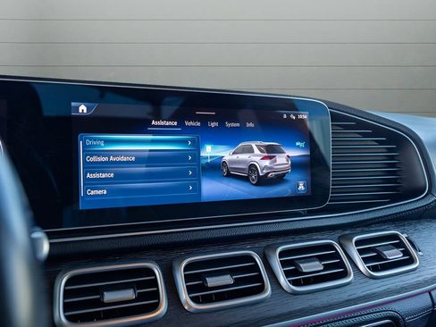 Used 2024 Mercedes-Benz GLE 450 4MATIC w/ AMG Line Exterior image 24