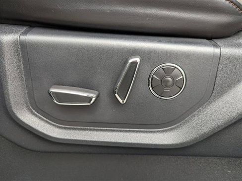 Used 2019 Ford F450 Platinum w/ Platinum Ultimate Package AWD/4WD image 11