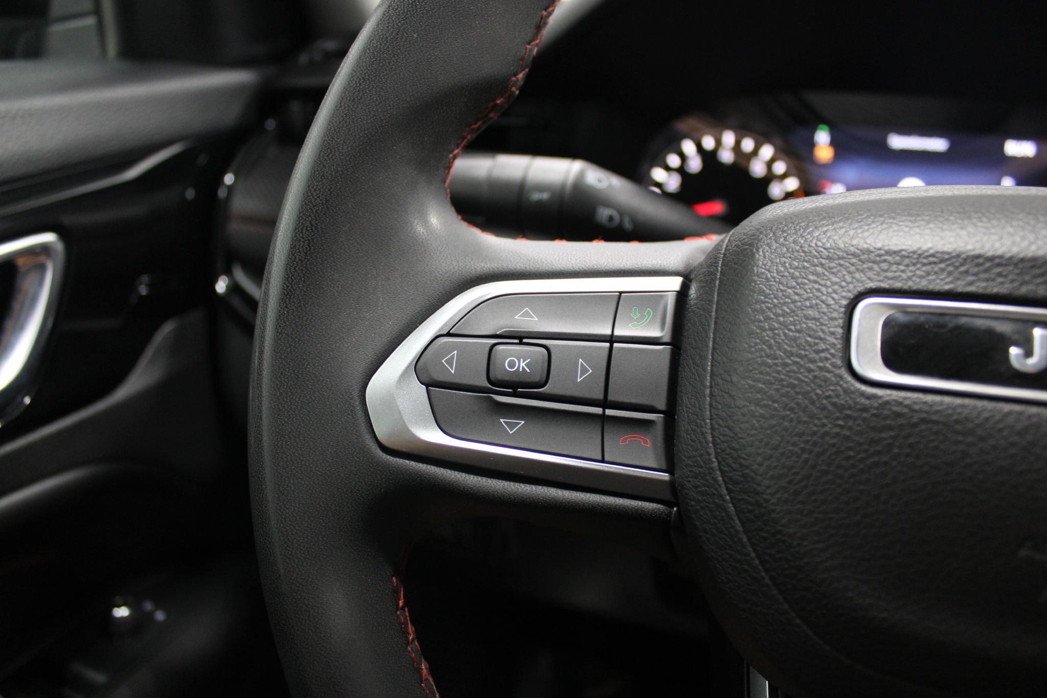 Used 2022 Jeep Compass Trailhawk AWD/4WD image 37