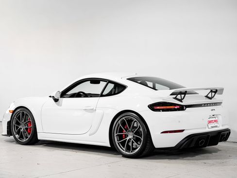 Used 2020 Porsche 718 Cayman GT4 image 8