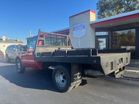 Used 2006 Ford F350 2WD Regular Cab DRW Super Duty image 2