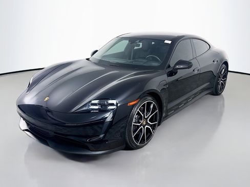 Used 2023 Porsche Taycan w/ Premium Package image 4