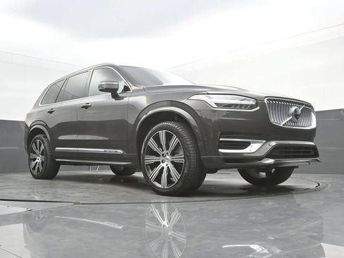 Certified 2024 Volvo XC90 T8 Ultimate w/ Protection Package Premier AWD/4WD image 38